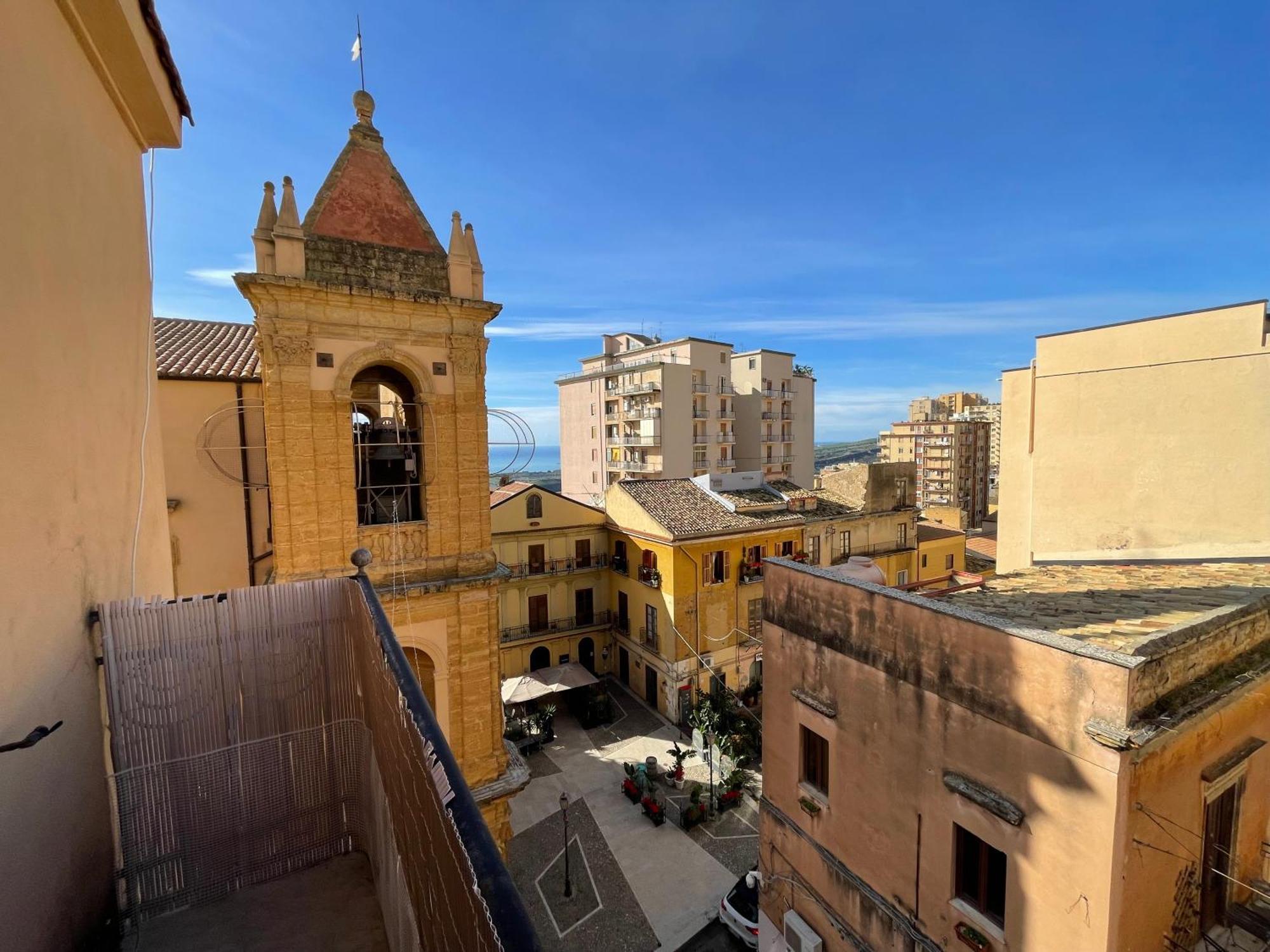 2 Apartments - Akragas Home 1 & 2 On Via Atenea City Center With View Agrigento Exterior photo